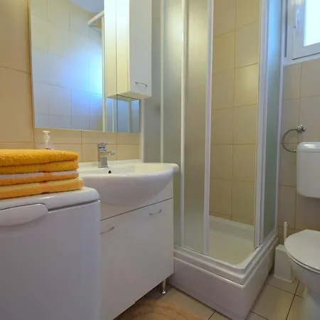 Apartment Jela Malinska