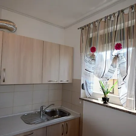 Jela Apartment Malinska