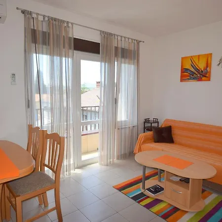 Jela مالينسكا